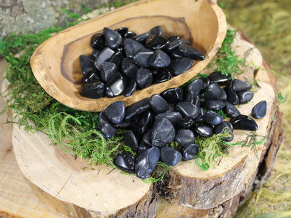 Obsidian Guardian: Tumbled Black Obsidian Healing Crystal for Spiritual Protection and Wiccan Practices