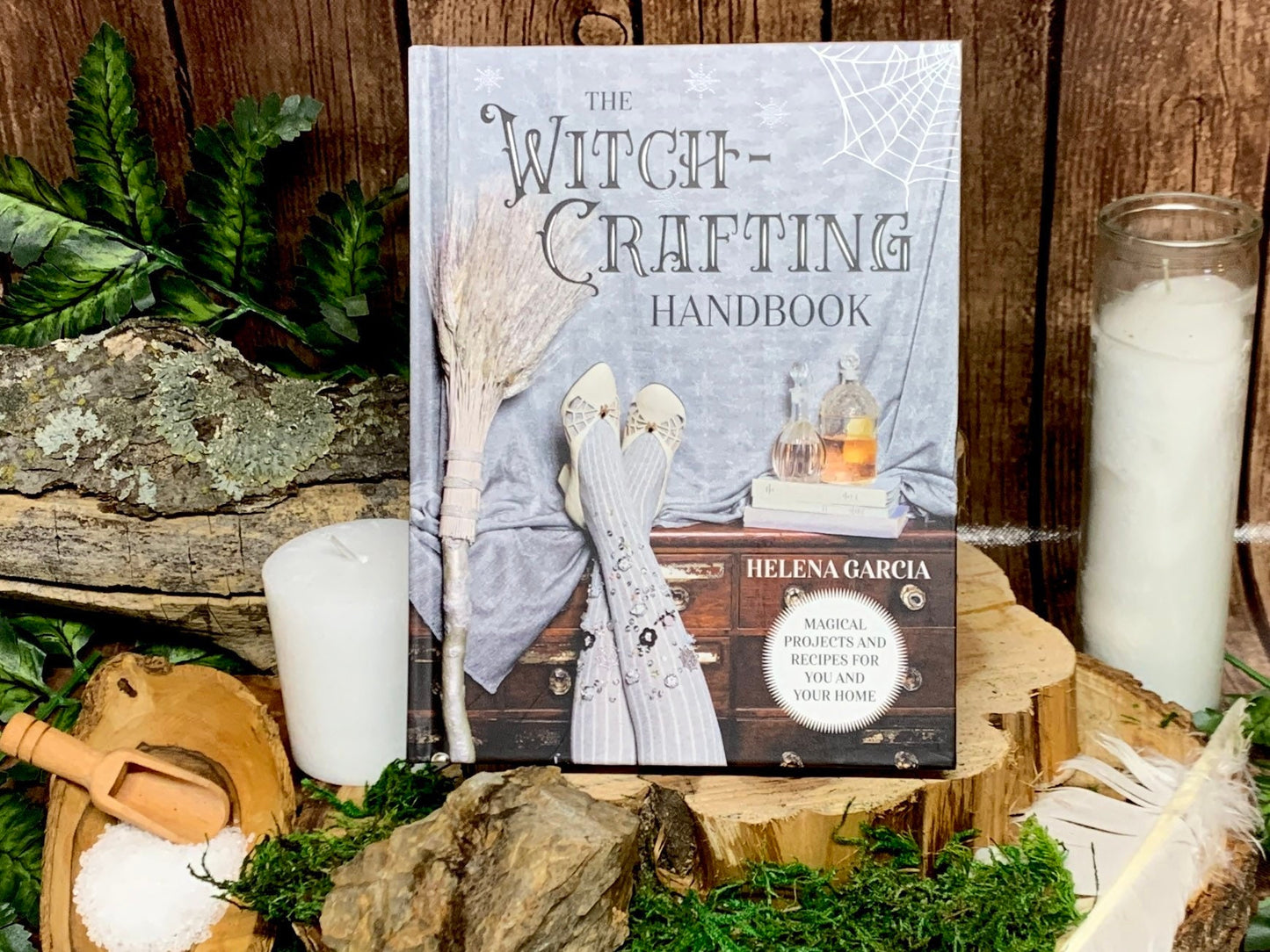 The Witch-Crafting Handbook: Magical projects and recipes for you and your home